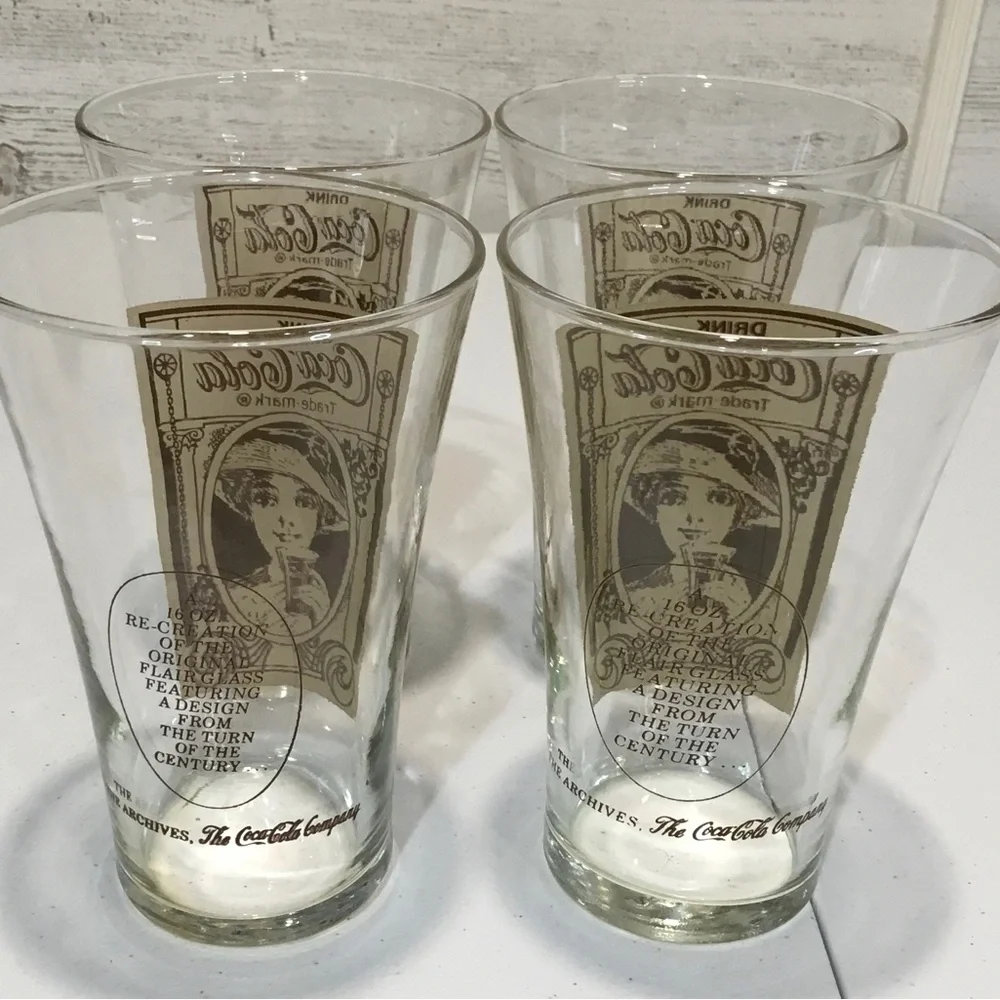Vintage Coca Cola Flair Glass A Set of 4 Collectable Glasses